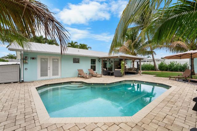 1521 Venus Avenue, Jupiter, FL 33469