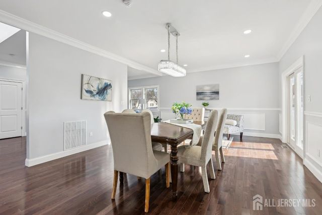 239 Suttons Lane, Edison, NJ 08817