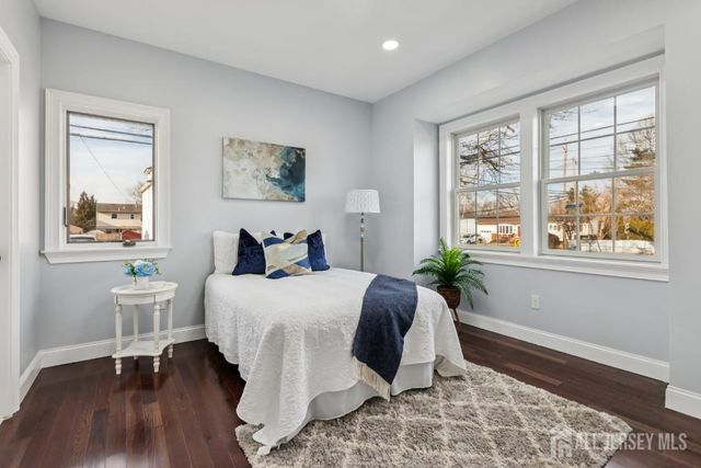 239 Suttons Lane, Edison, NJ 08817