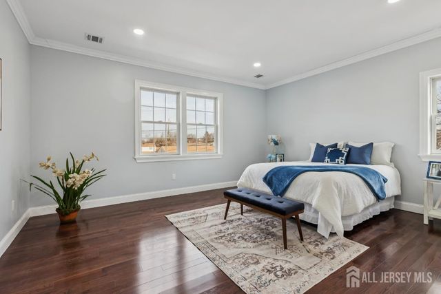 239 Suttons Lane, Edison, NJ 08817