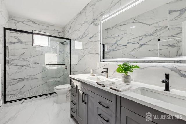 239 Suttons Lane, Edison, NJ 08817