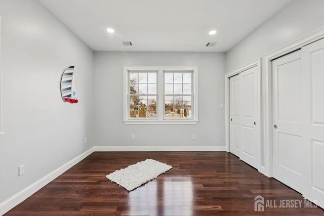 239 Suttons Lane, Edison, NJ 08817