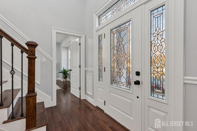 239 Suttons Lane, Edison, NJ 08817