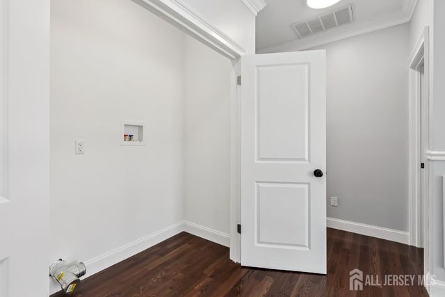 239 Suttons Lane, Edison, NJ 08817