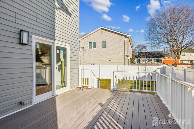 239 Suttons Lane, Edison, NJ 08817