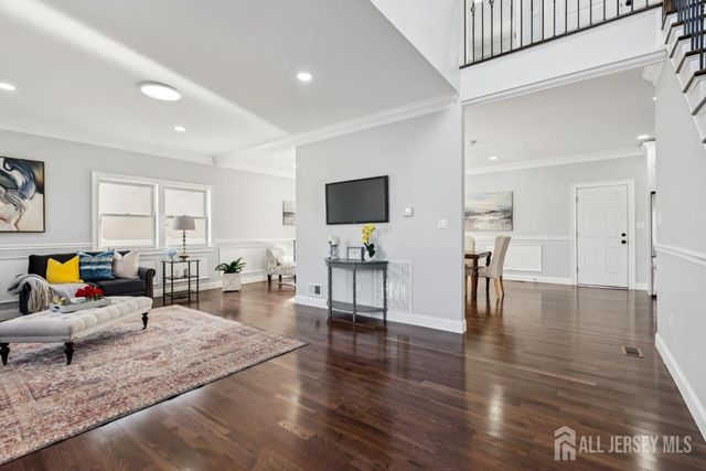 239 Suttons Lane, Edison, NJ 08817