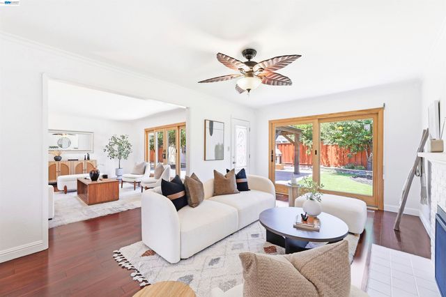 5157 Eggers Dr, Fremont, CA 94536