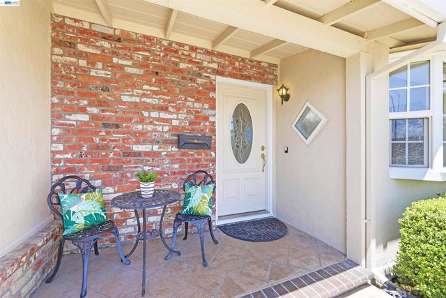 5157 Eggers Dr, Fremont, CA 94536