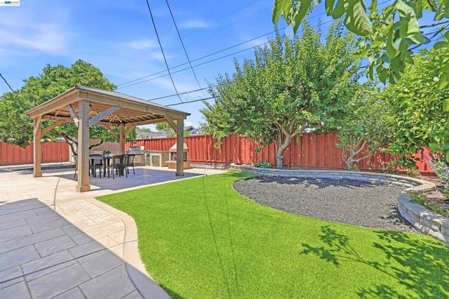 5157 Eggers Dr, Fremont, CA 94536