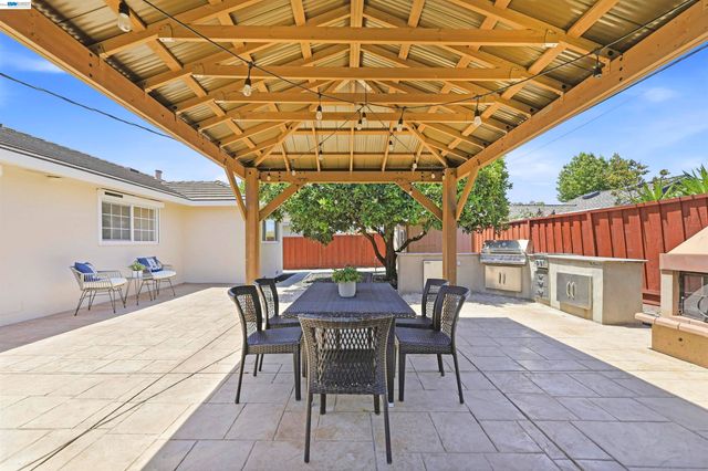 5157 Eggers Dr, Fremont, CA 94536