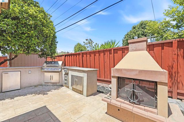 5157 Eggers Dr, Fremont, CA 94536