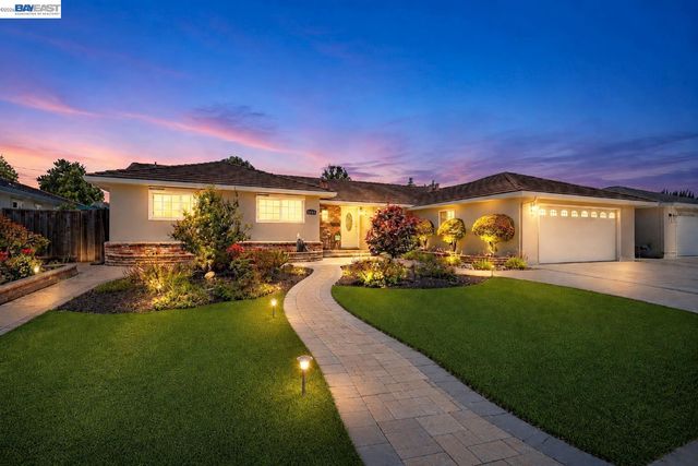 5157 Eggers Dr, Fremont, CA 94536