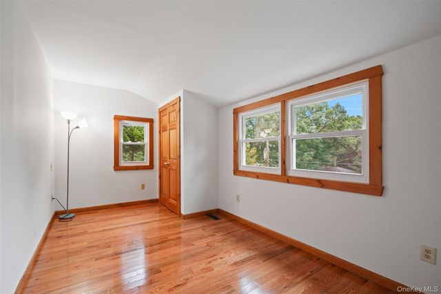 17 Mary Avenue, Mahopac, NY 10541