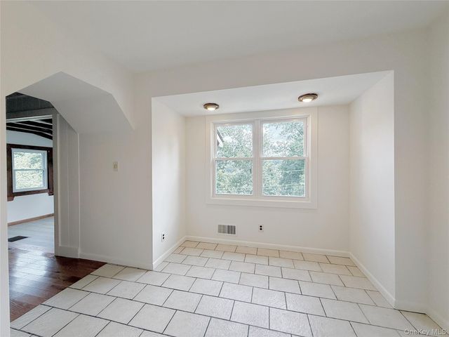 17 Mary Avenue, Mahopac, NY 10541