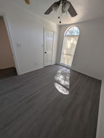4918 S Harwood Street, Dallas, TX 75215