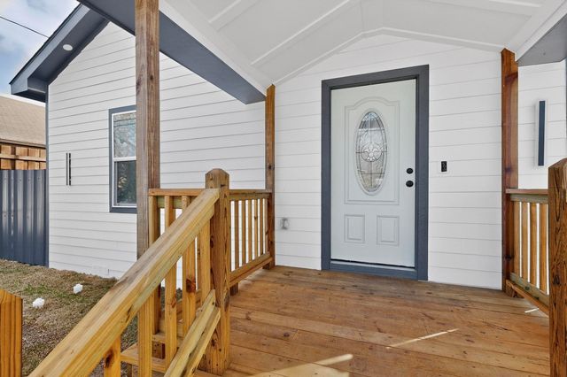 1502 Montague Avenue, Dallas, TX 75216