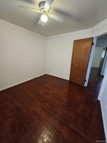 28661 Panama Street, Warren, MI 48092
