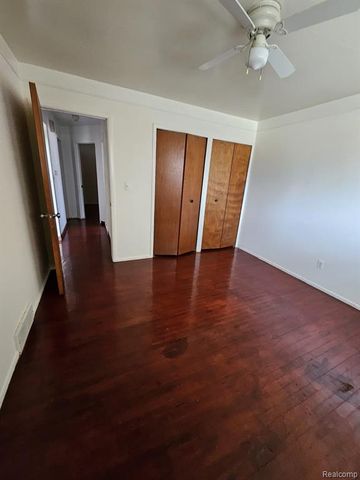 28661 Panama Street, Warren, MI 48092
