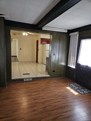 28661 Panama Street, Warren, MI 48092