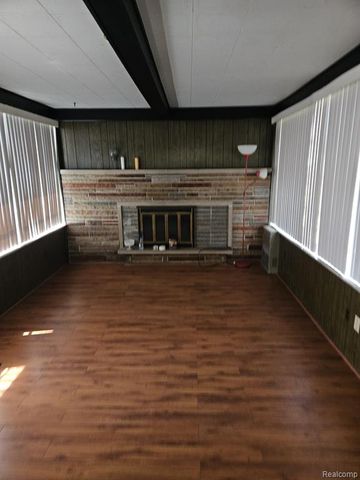 28661 Panama Street, Warren, MI 48092