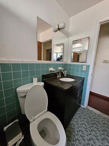 28661 Panama Street, Warren, MI 48092