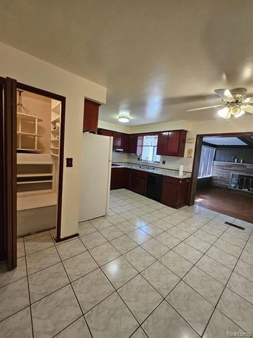 28661 Panama Street, Warren, MI 48092