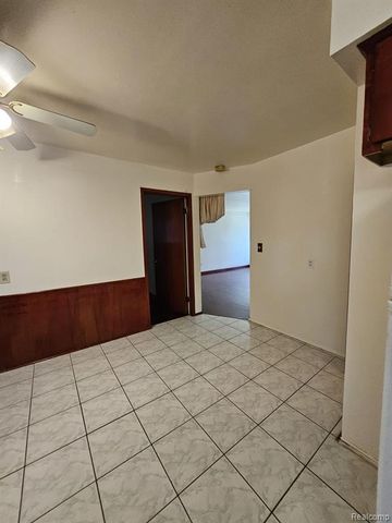28661 Panama Street, Warren, MI 48092