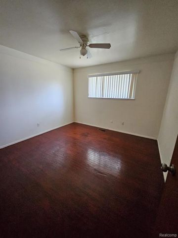 28661 Panama Street, Warren, MI 48092