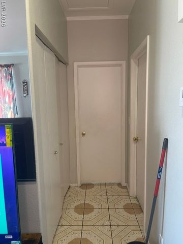 5946 Autumn Harvest Avenue, Las Vegas, NV 89142