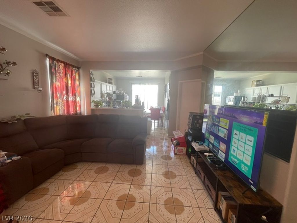 5946 Autumn Harvest Avenue, Las Vegas, NV 89142 — photo 2