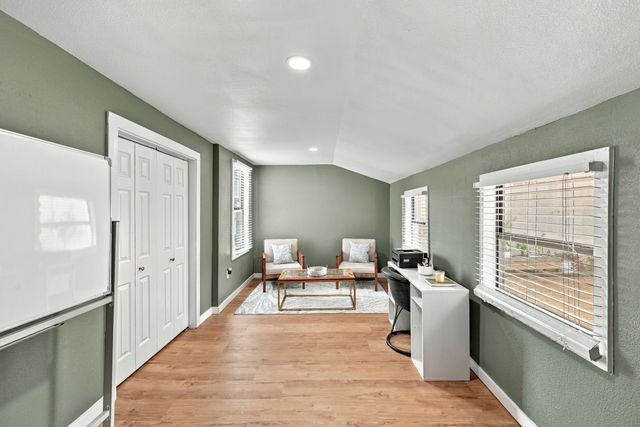 311 N Pendell Avenue, Cleburne, TX 76033