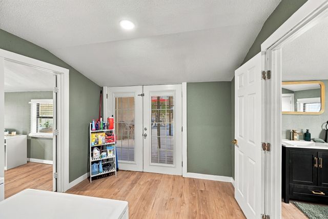 311 N Pendell Avenue, Cleburne, TX 76033