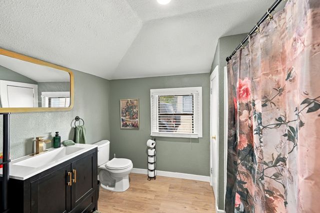 311 N Pendell Avenue, Cleburne, TX 76033
