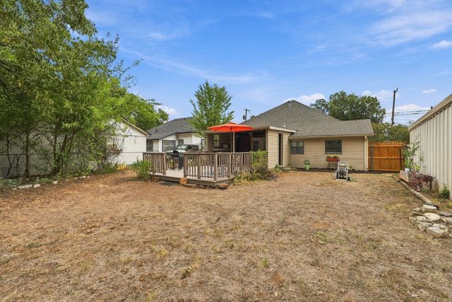311 N Pendell Avenue, Cleburne, TX 76033