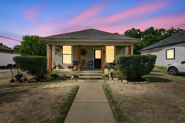 311 N Pendell Avenue, Cleburne, TX 76033