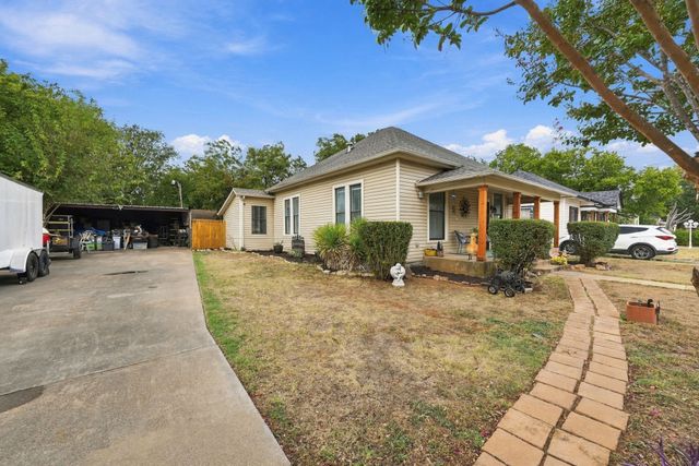 311 N Pendell Avenue, Cleburne, TX 76033