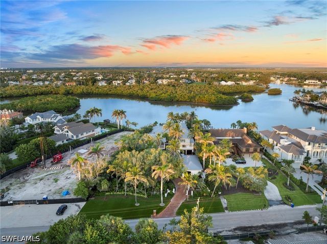 3675 Gordon DR, Naples, FL 34102
