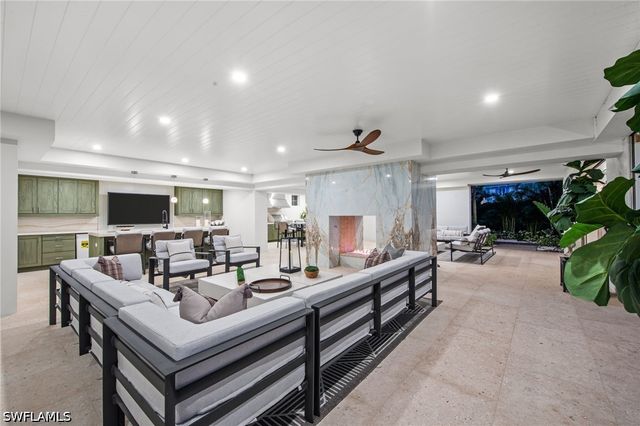 3675 Gordon DR, Naples, FL 34102
