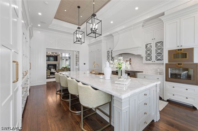 3675 Gordon DR, Naples, FL 34102
