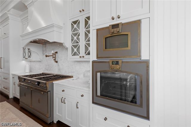 3675 Gordon DR, Naples, FL 34102