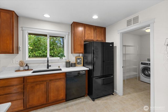 11808 24th Street SE, Lake Stevens, WA 98258