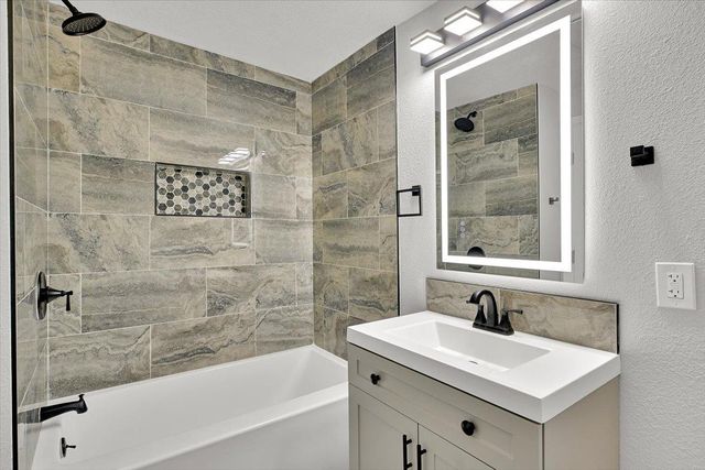 1872 6th Ave, Olivehurst, CA 95961