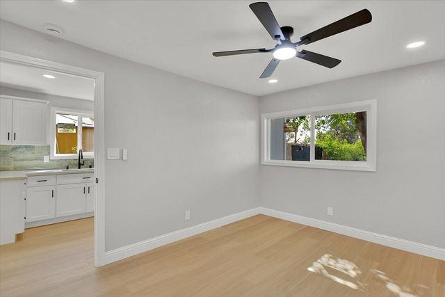 1872 6th Ave, Olivehurst, CA 95961