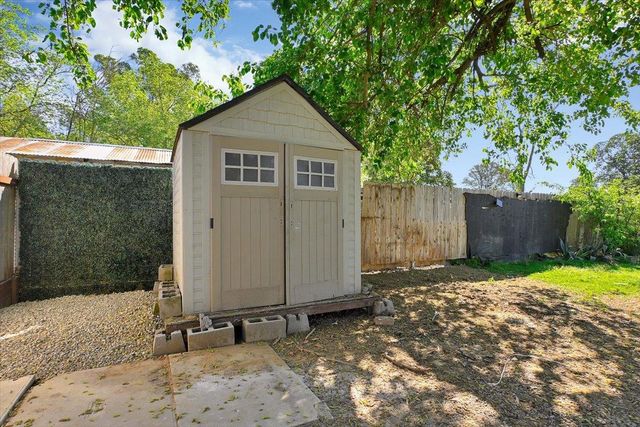 1872 6th Ave, Olivehurst, CA 95961