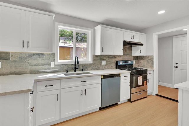 1872 6th Ave, Olivehurst, CA 95961