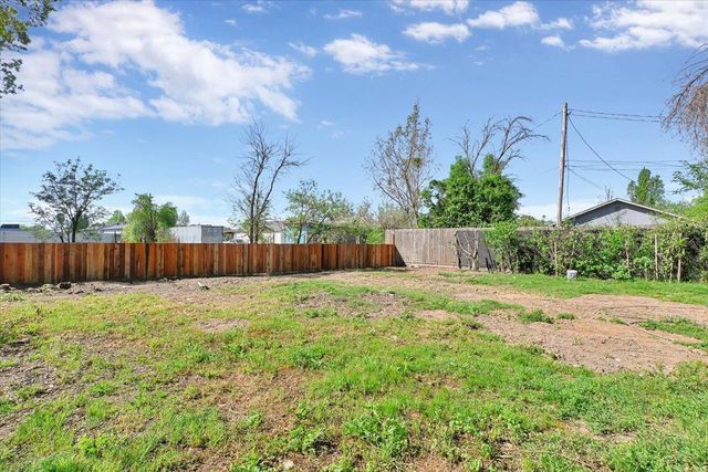 1872 6th Ave, Olivehurst, CA 95961