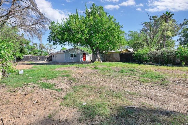 1872 6th Ave, Olivehurst, CA 95961