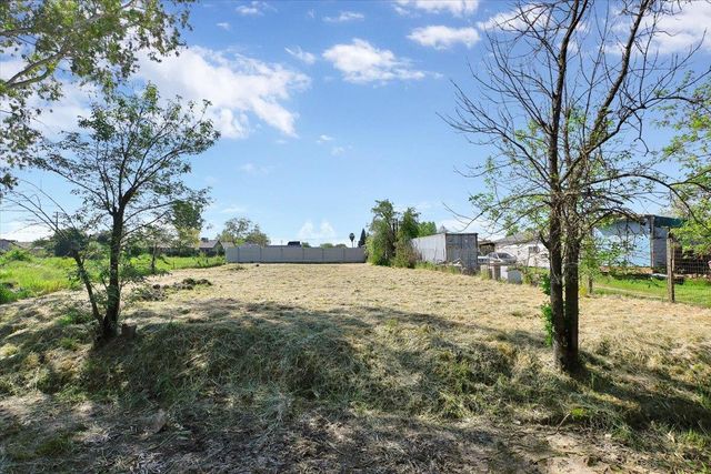 1872 6th Ave, Olivehurst, CA 95961