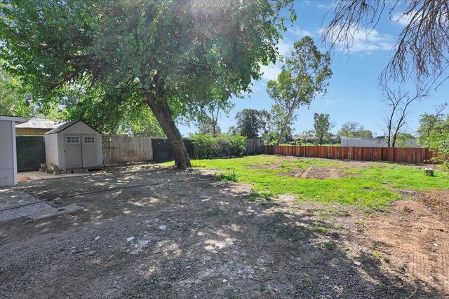 1872 6th Ave, Olivehurst, CA 95961