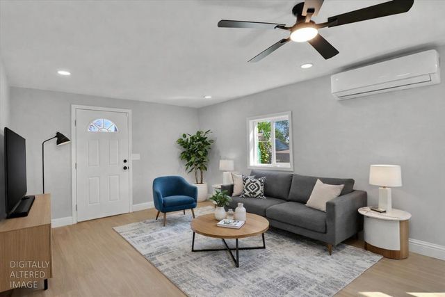 1872 6th Ave, Olivehurst, CA 95961